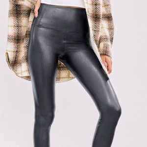 Wilfred Free
Daria Pant